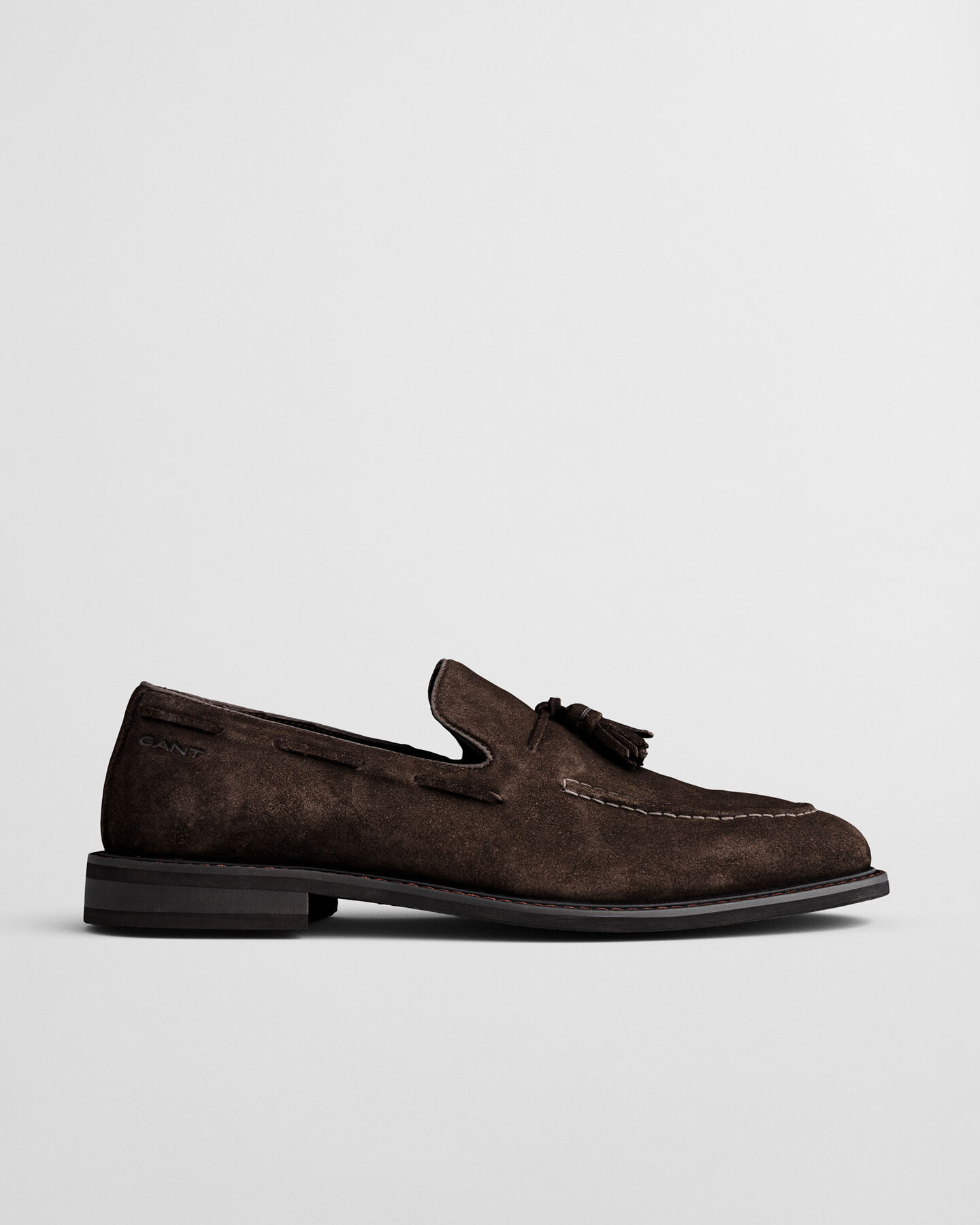 Lozham su&egrave;de loafers