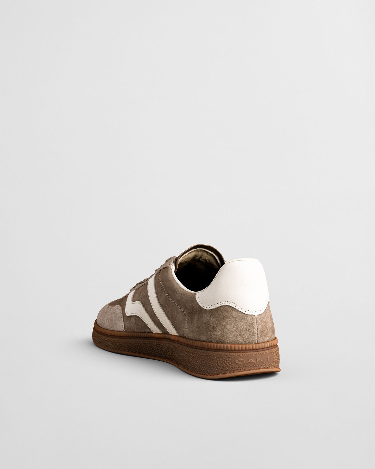 Cuzmo su&egrave;de sneakers