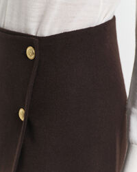 Halflange, handgestikte wikkelrok