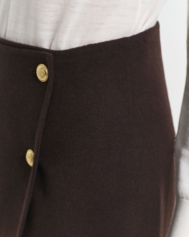 Halflange, handgestikte wikkelrok