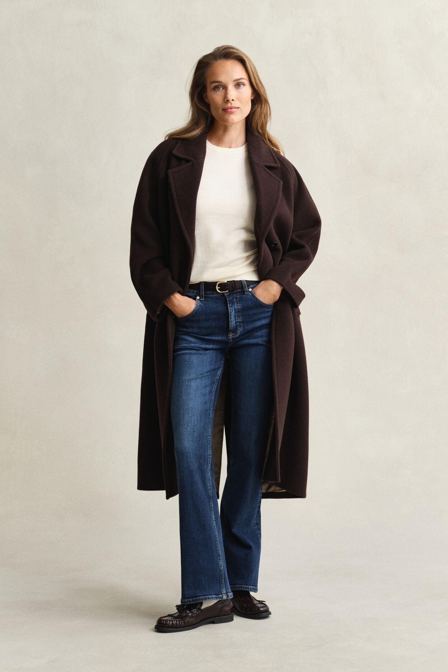 Lichtgewicht trui met ronde hals en korte mouwen