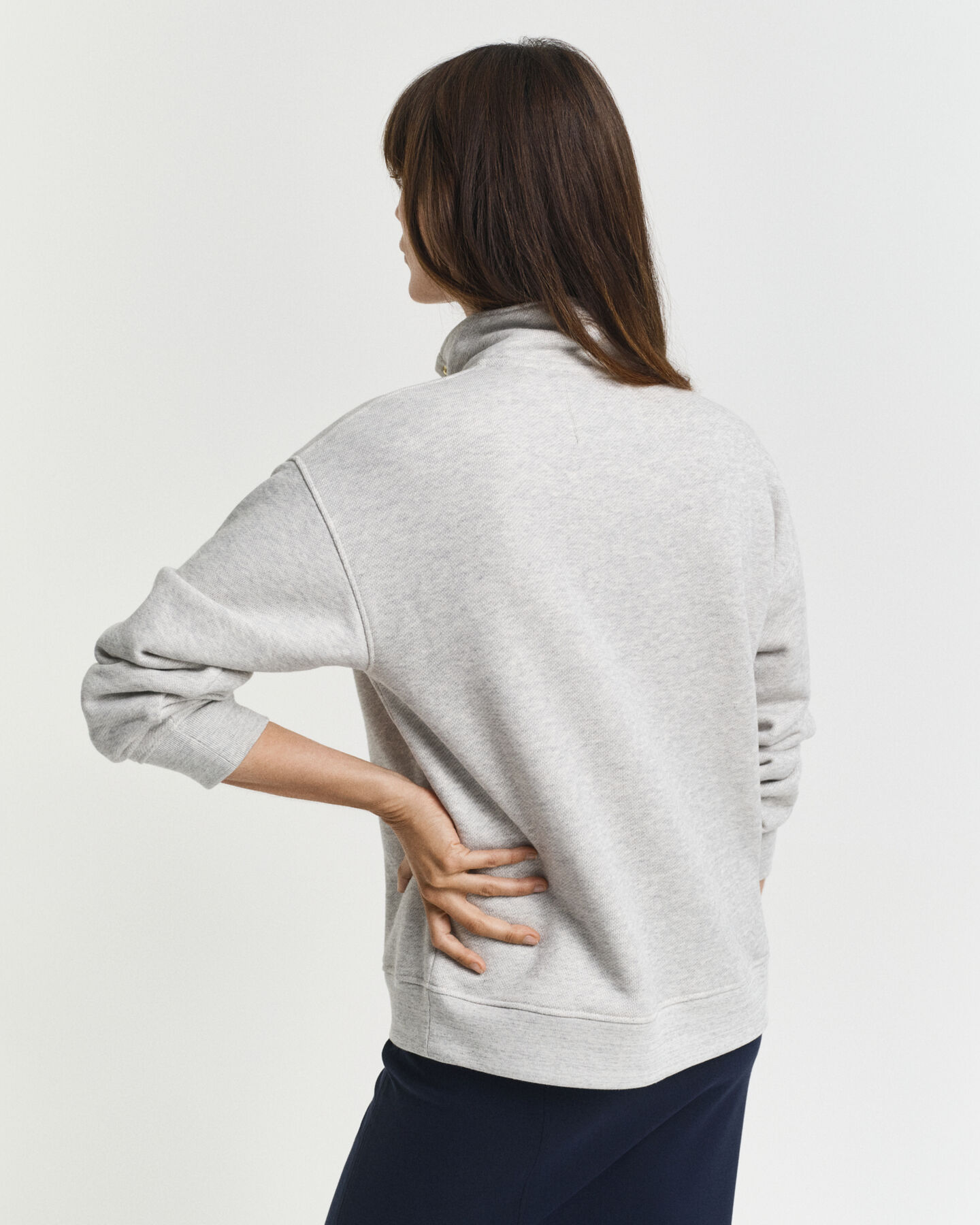 Sweatshirt met G-badge en een korte knoopsluiting