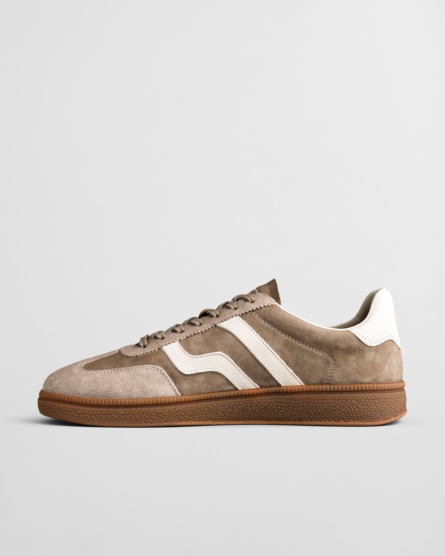 Cuzmo su&egrave;de sneakers