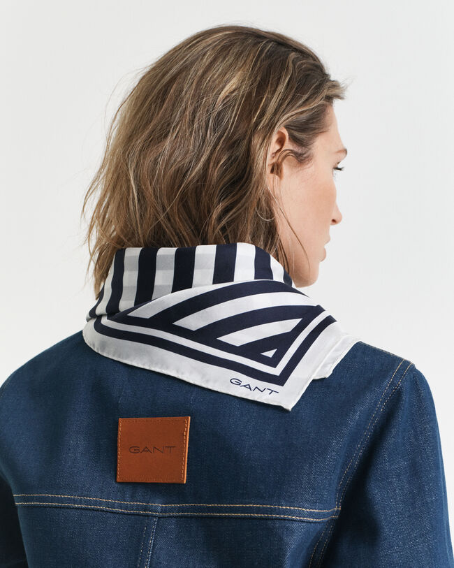 Zijden sjaal met visgraatprint