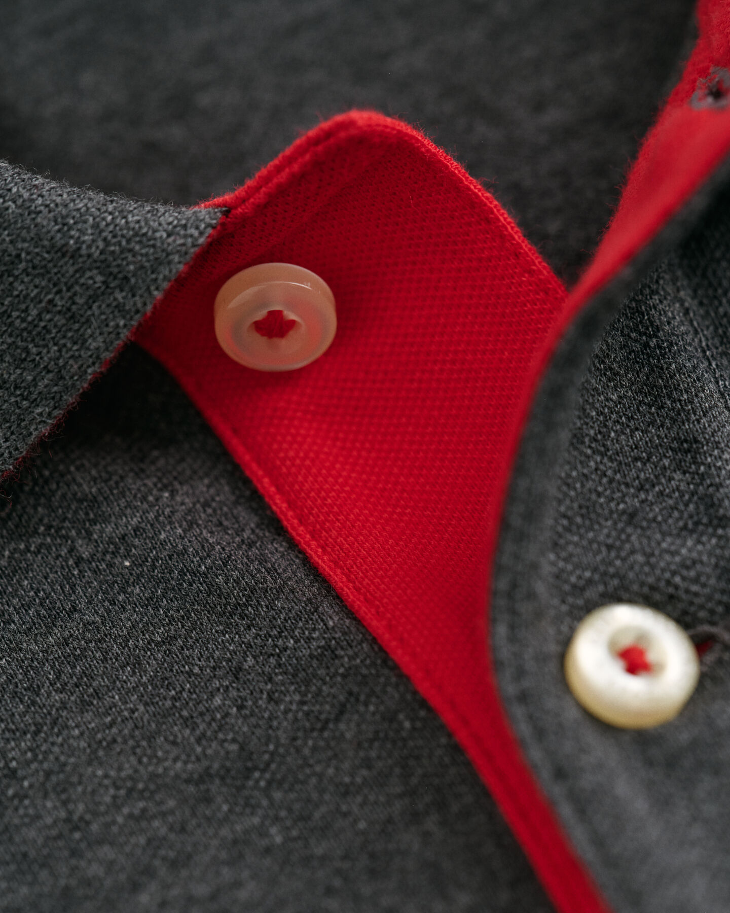 Piqu&eacute; Rugger met contrasterend detail