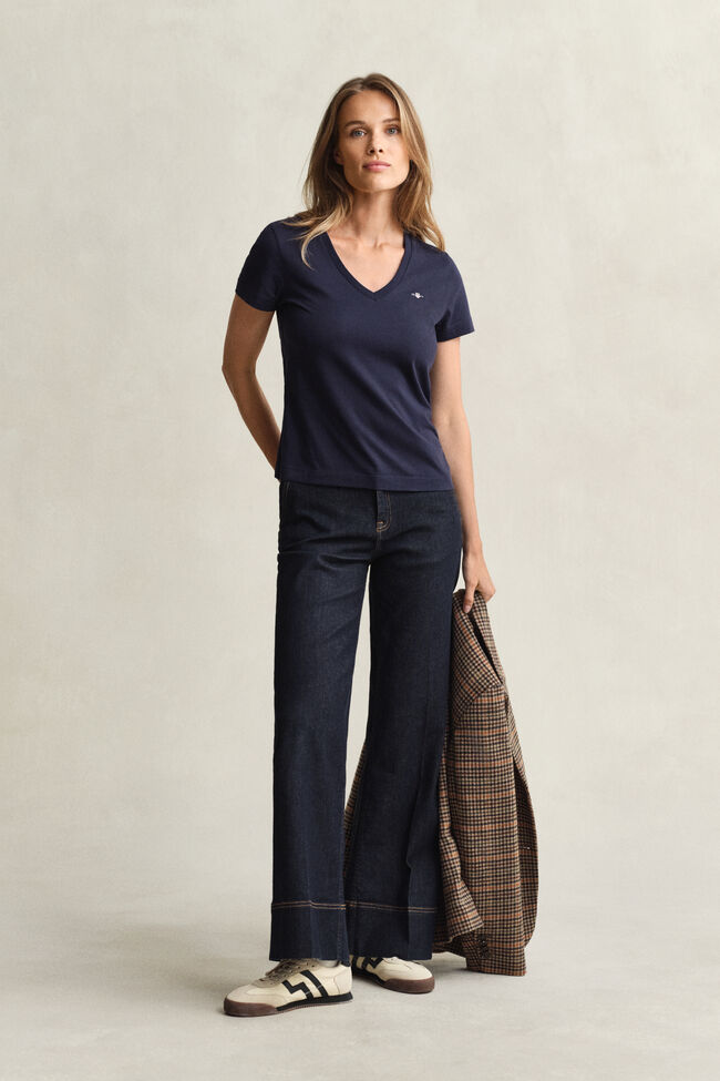 Shield T-shirt met V-hals