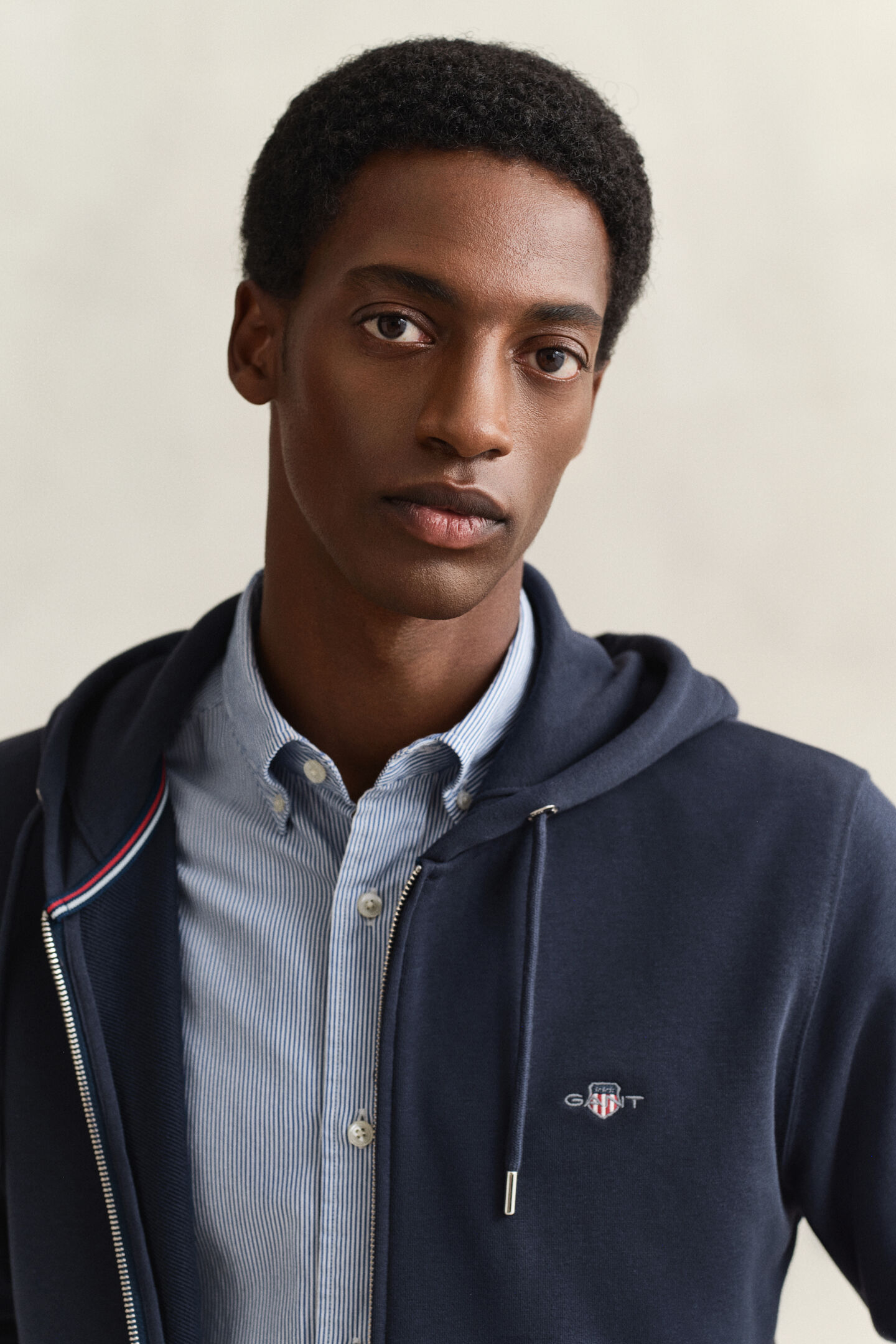 Shield hoodie met ritssluiting