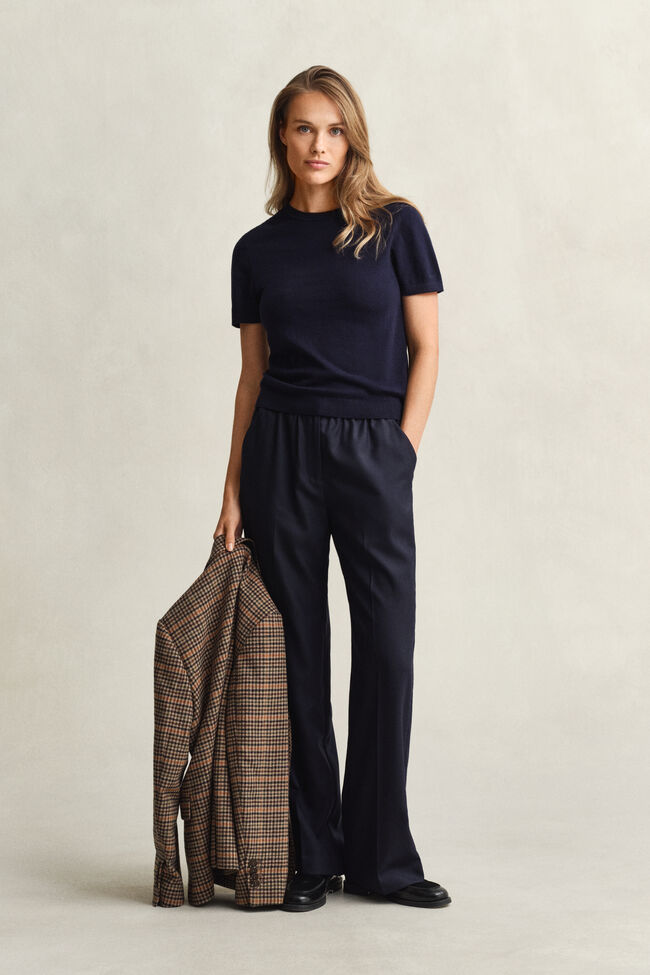 Lichtgewicht trui met ronde hals en korte mouwen