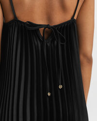 Satijnen mini-plooijurk met spaghettibandjes