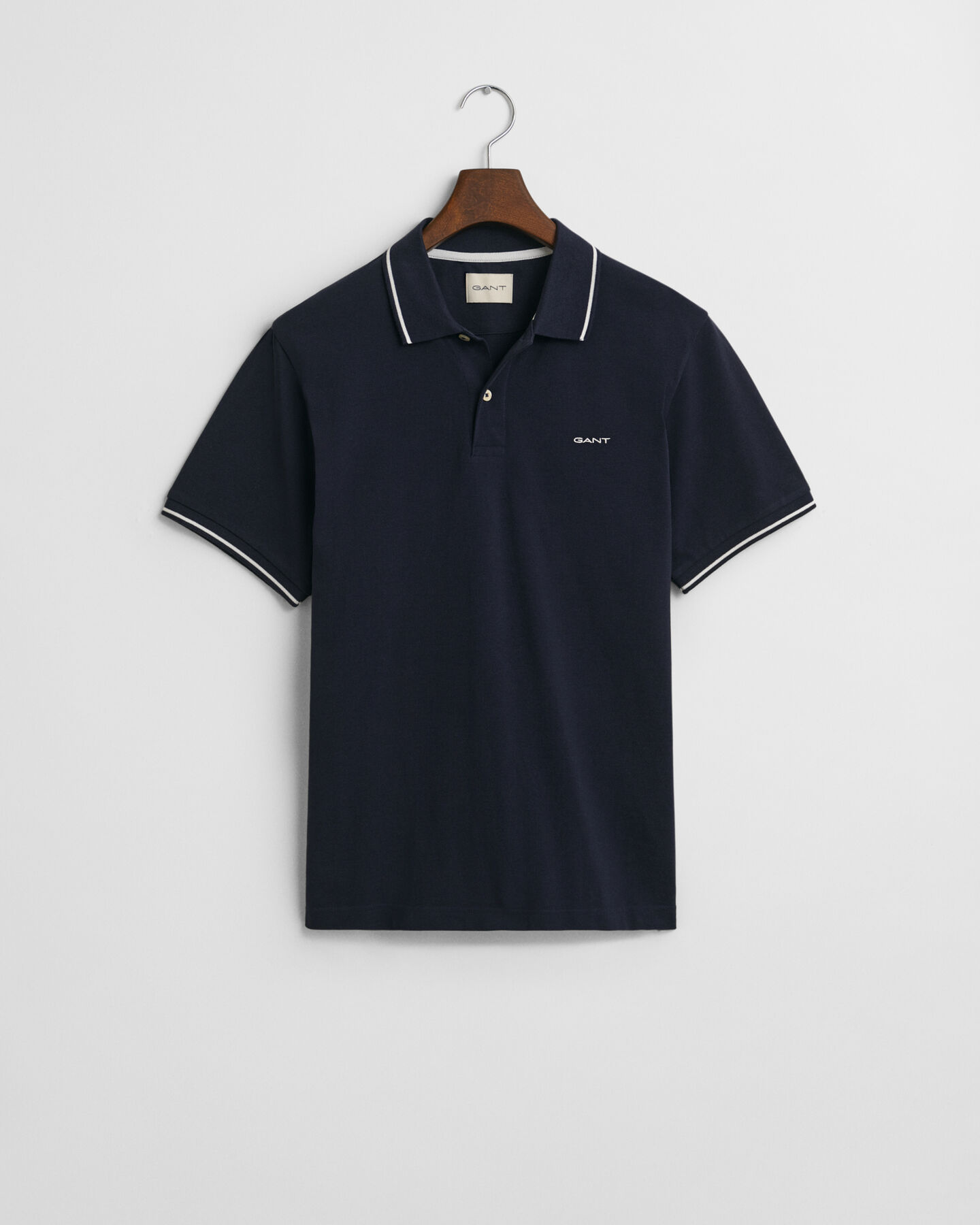 Piqu&eacute; poloshirt met randdetails