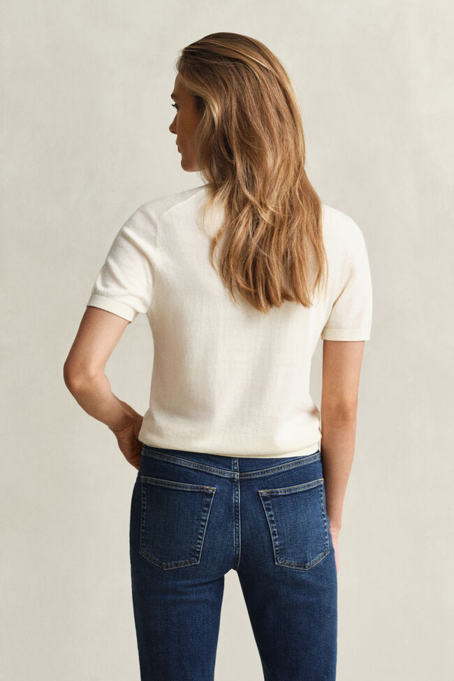 Lichtgewicht trui met ronde hals en korte mouwen