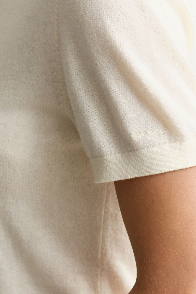 Lichtgewicht trui met ronde hals en korte mouwen