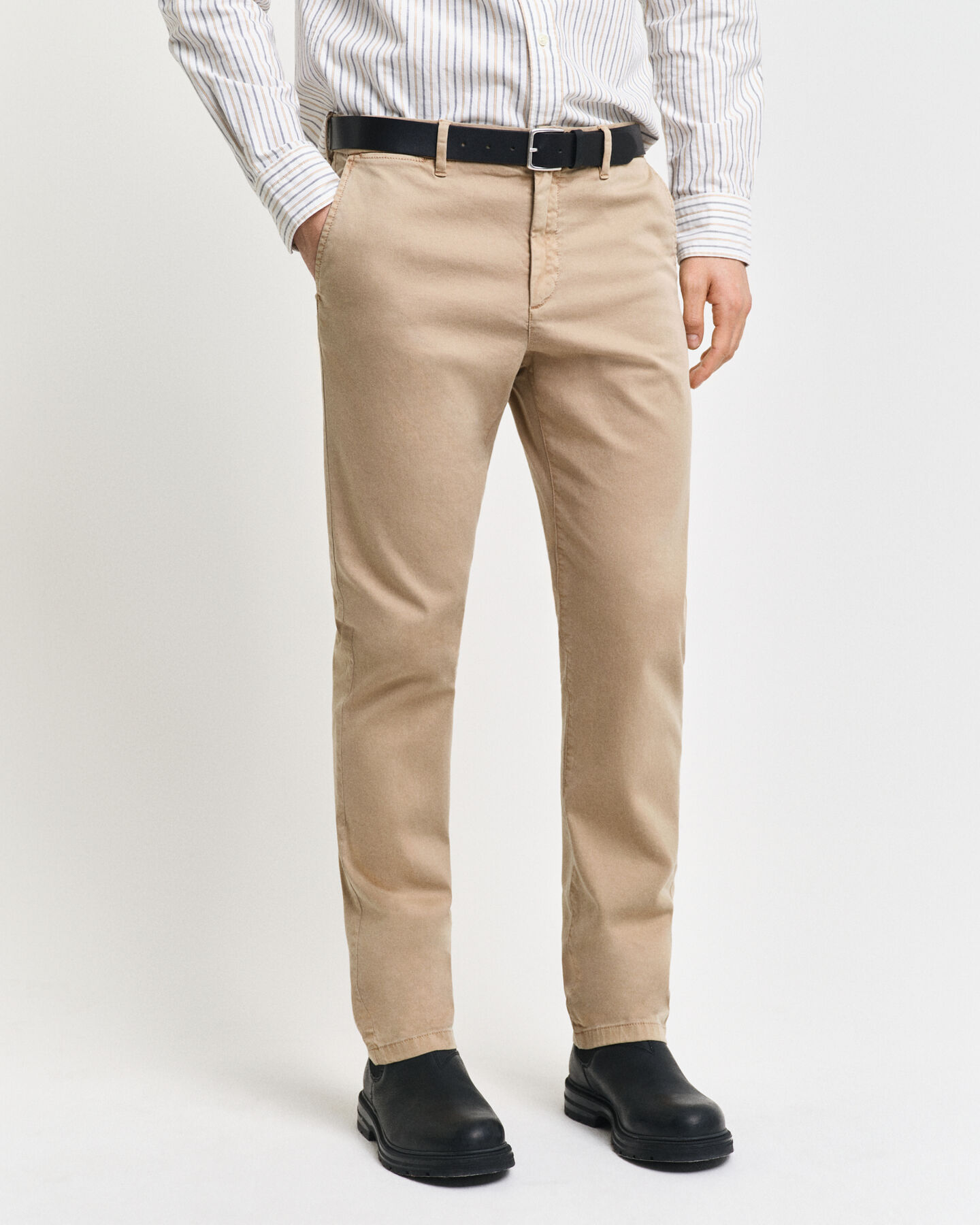 Slim Fit Dobby Structured chino