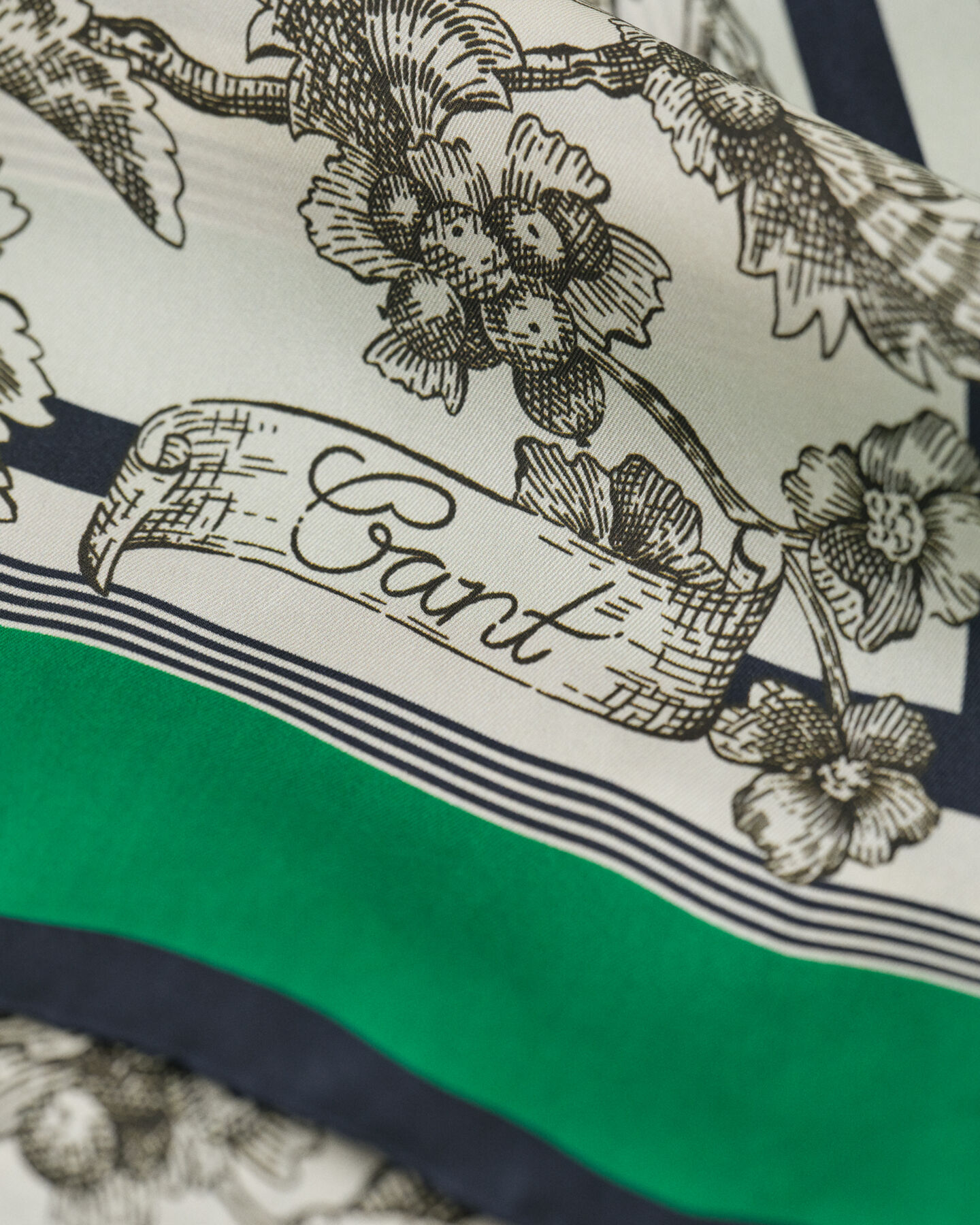 Zijden sjaal met boomprint