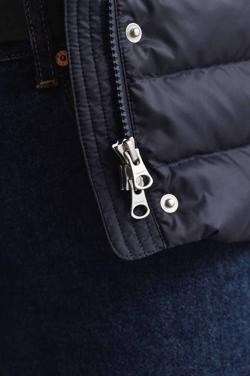 Lichte donsbodywarmer