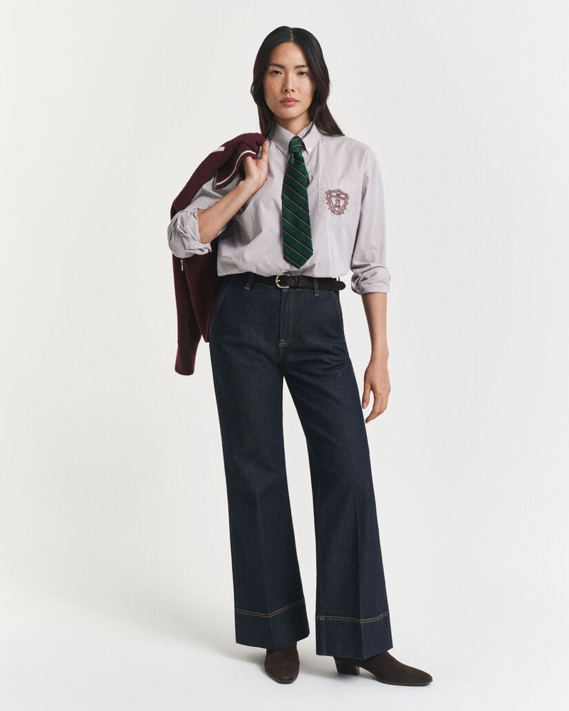 Getailleerde jeans met wijd uitlopende pijpen